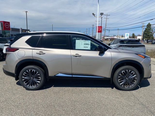 2025 Nissan Rogue Platinum photo 2