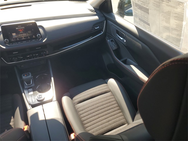 2026 Nissan Rogue SV photo 4