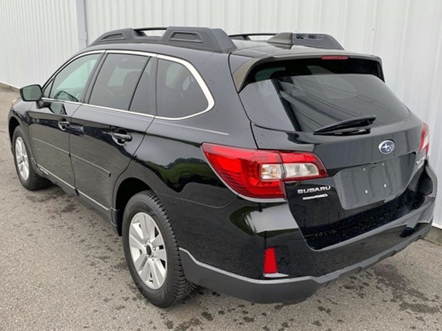 2017 Subaru Outback 2.5i Premium photo 4