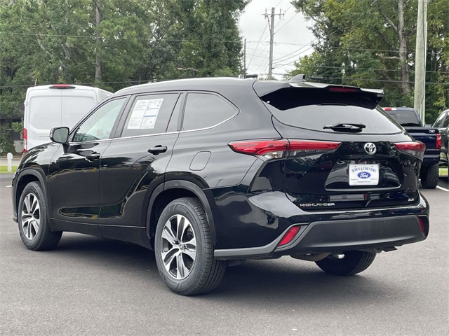 2023 Toyota Highlander L photo 27