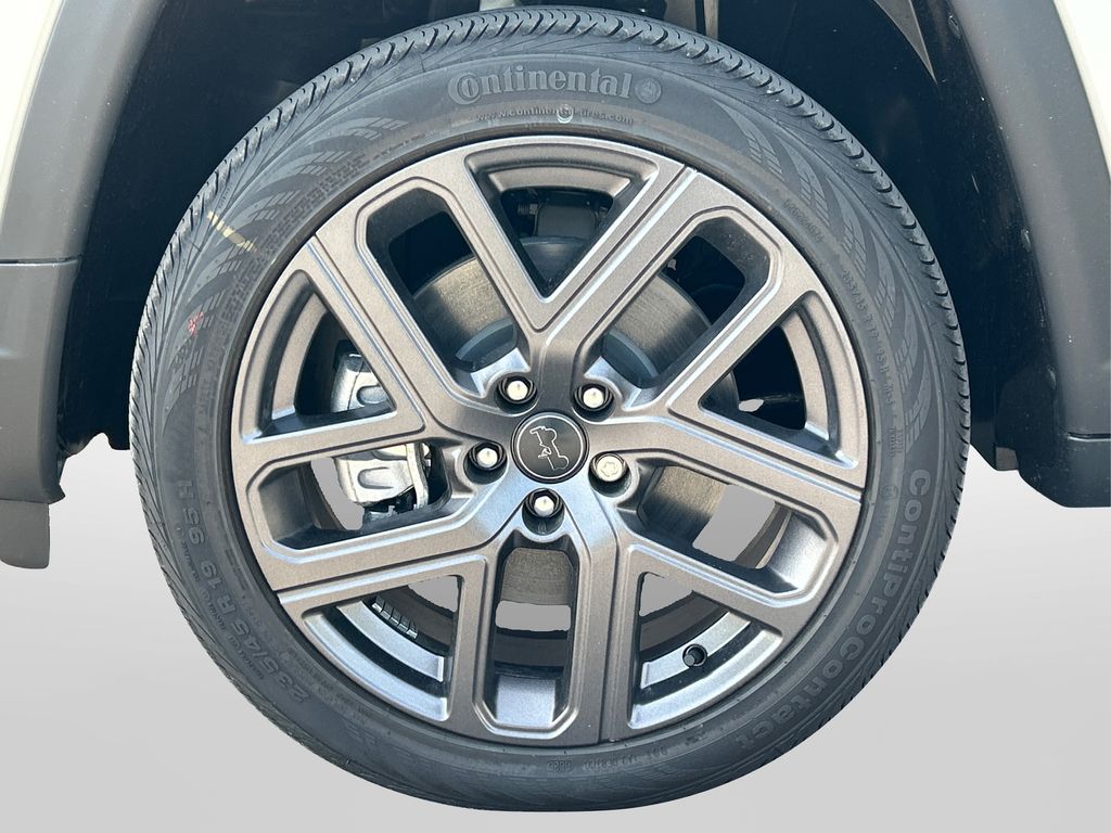 2025 Jeep Compass Limited photo 13