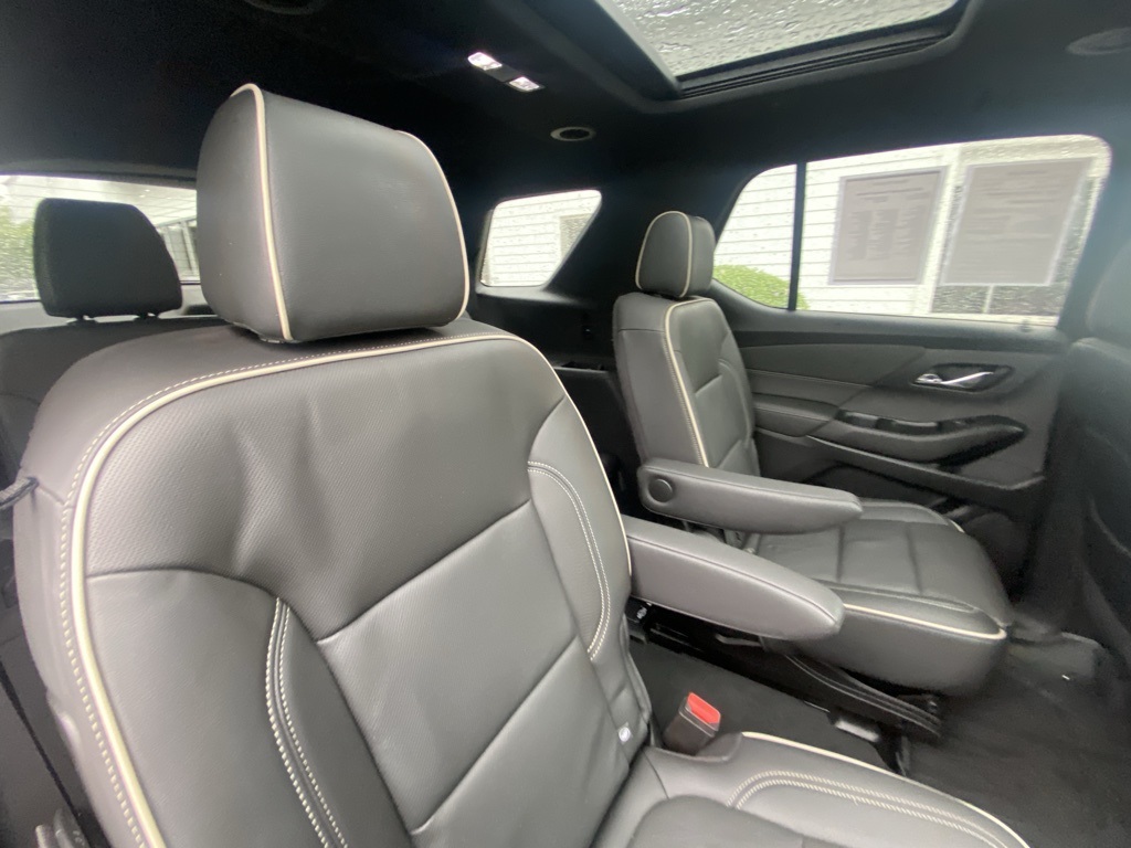 2022 Chevrolet Traverse Premier photo 14