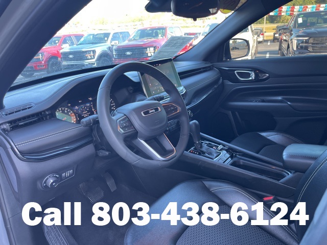 2023 Jeep Compass Altitude photo 2