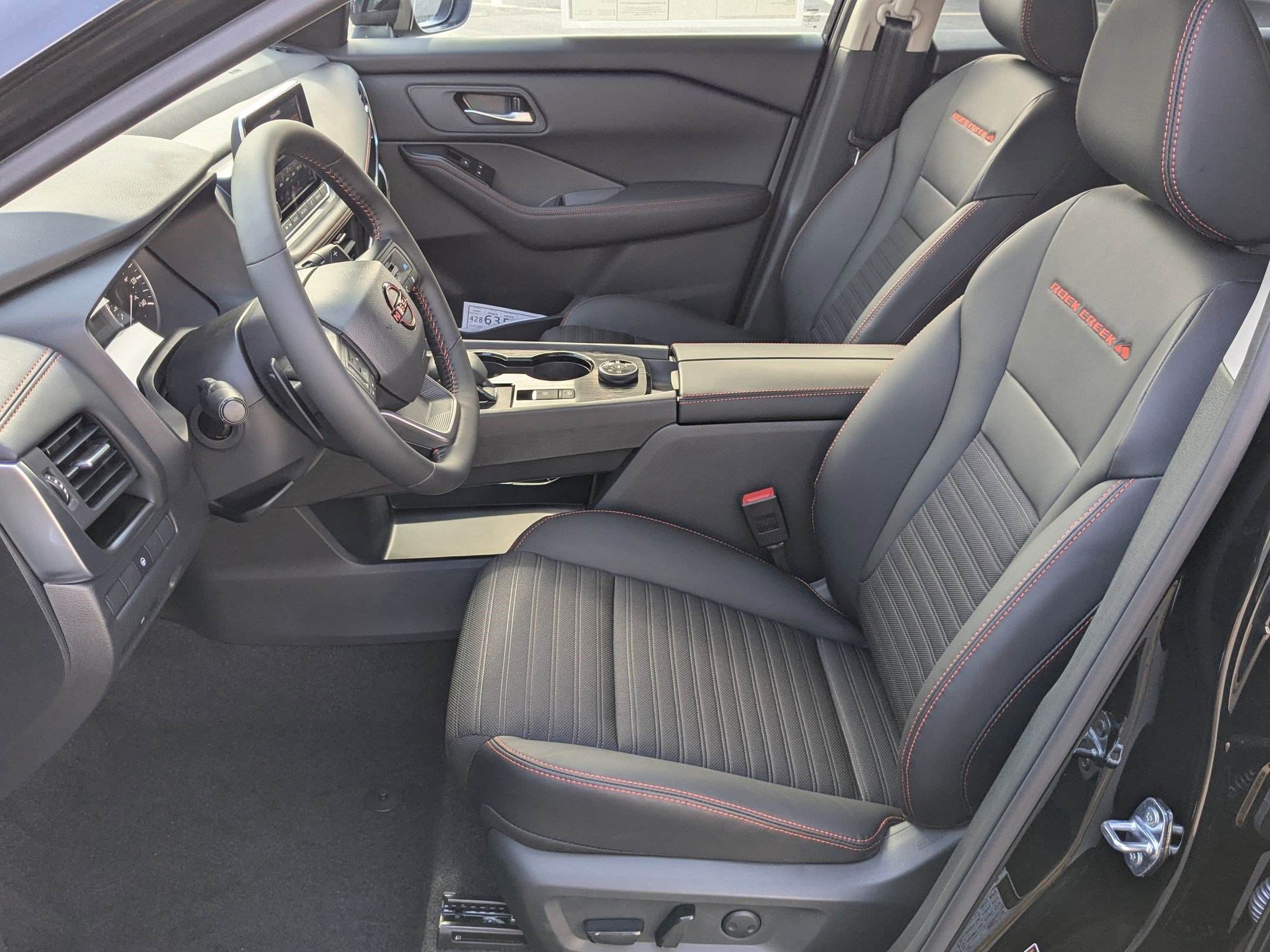 2026 Nissan Rogue SV photo 13
