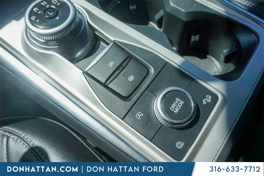 2023 Ford Explorer XLT photo 10