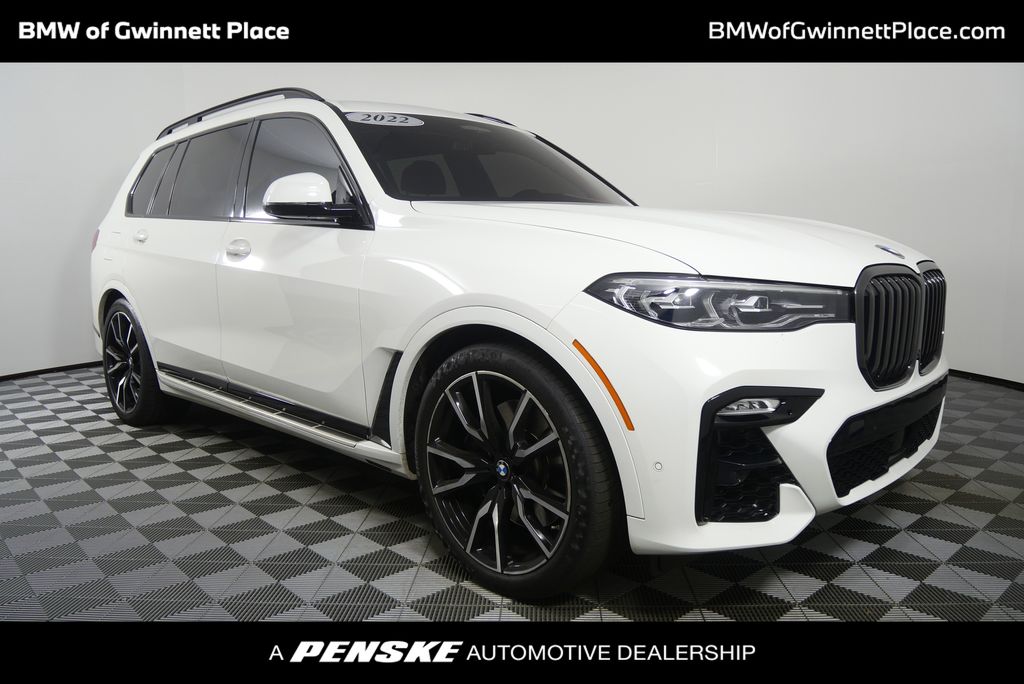 2022 BMW X7 40i's photo