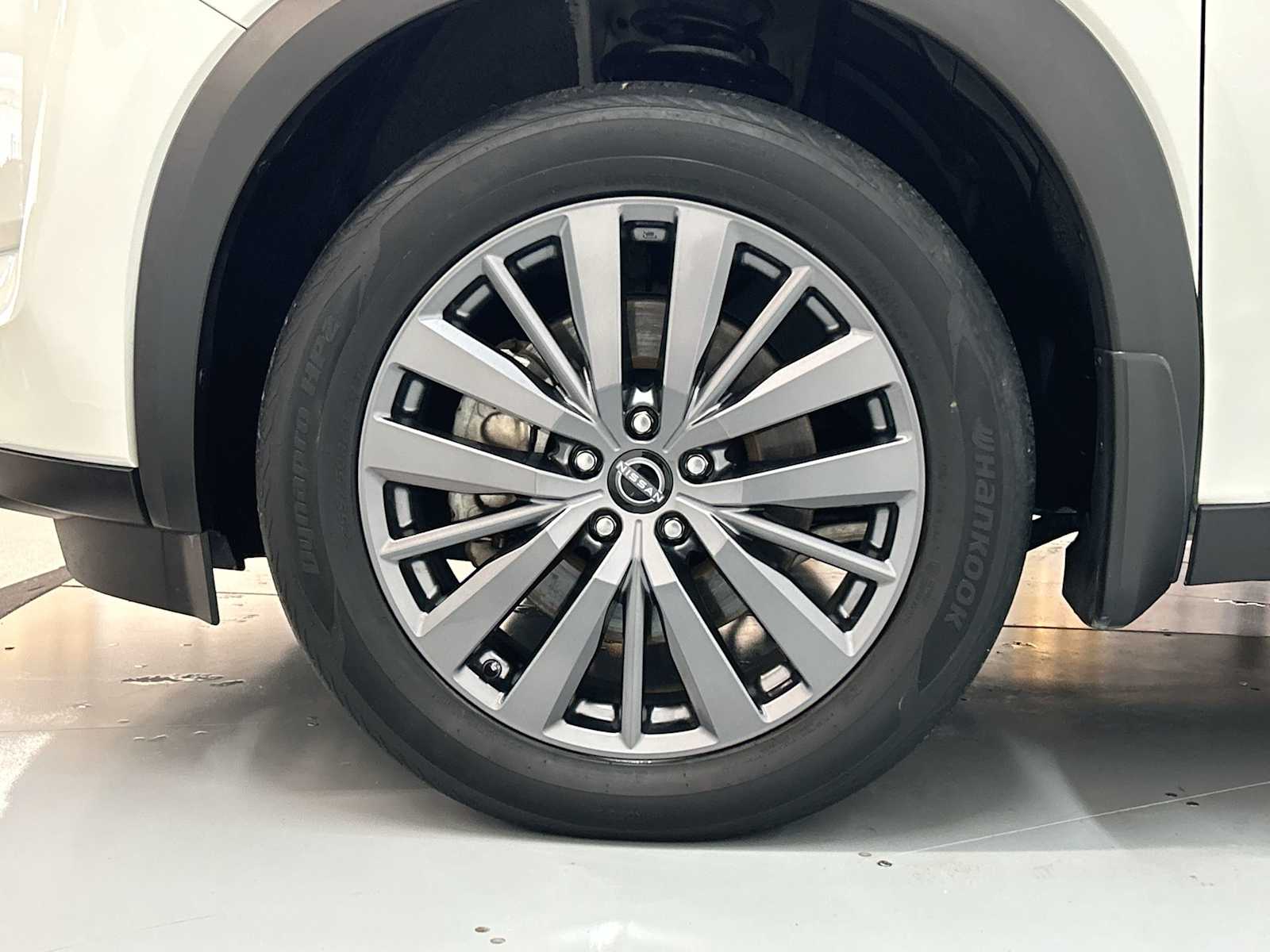 2024 Nissan Pathfinder SL photo 10