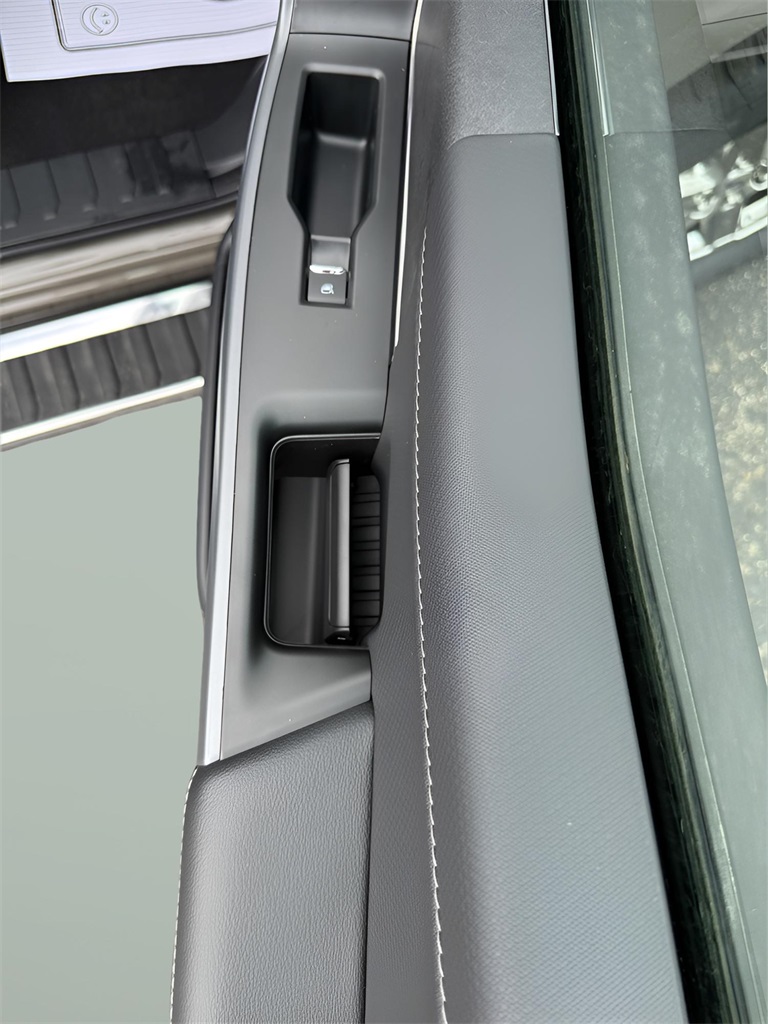 2025 Ford F-150 XLT photo 25