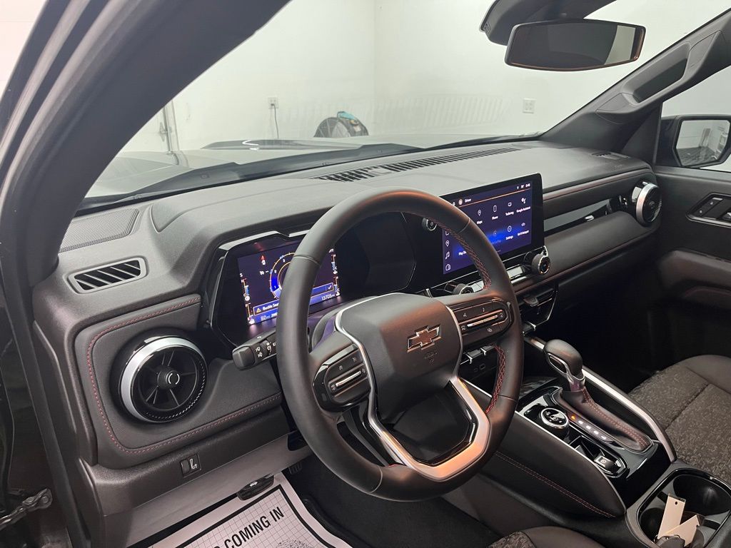 2023 Chevrolet Colorado Z71 photo 11