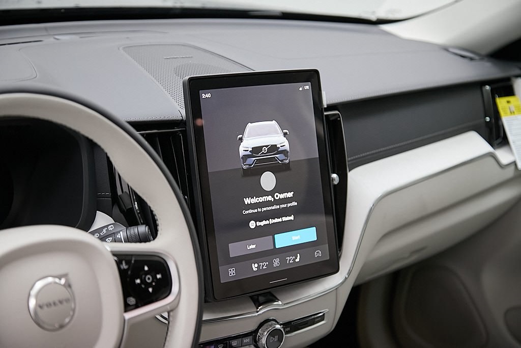 2026 VOLVO XC60 - Image 12