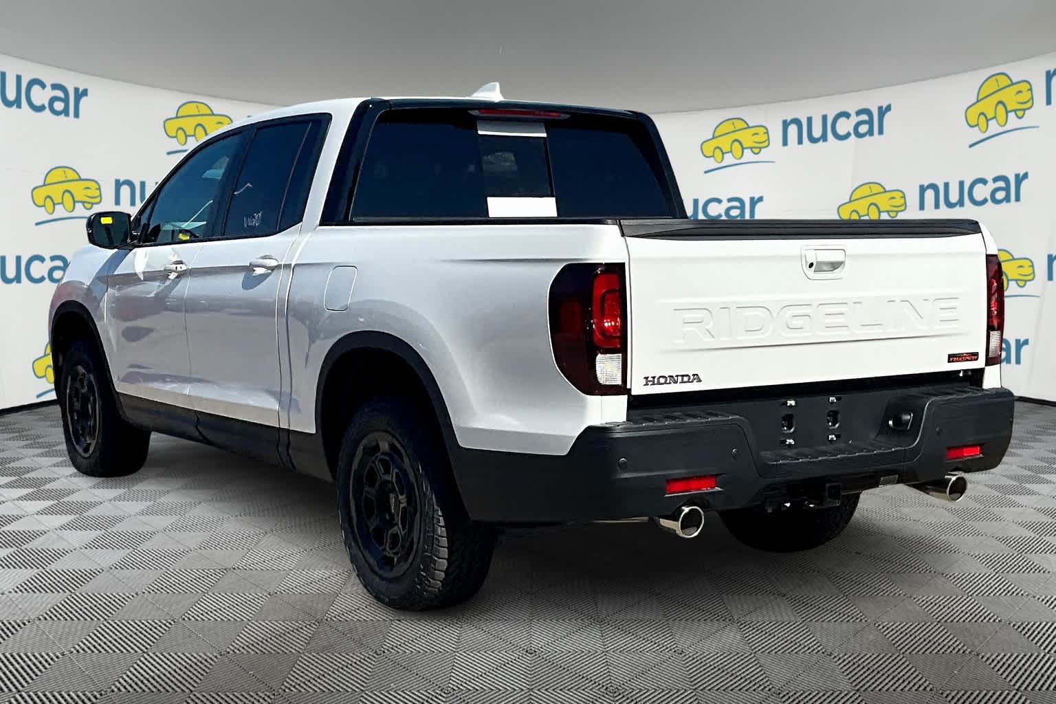 2025 Honda Ridgeline TrailSport photo 2