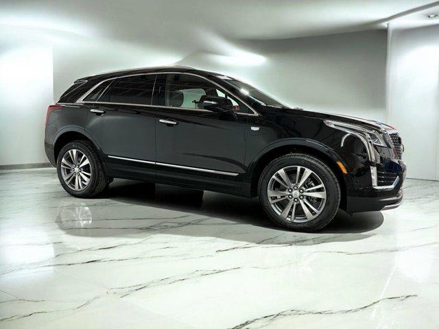 2025 Cadillac XT5 Premium Luxury photo 3