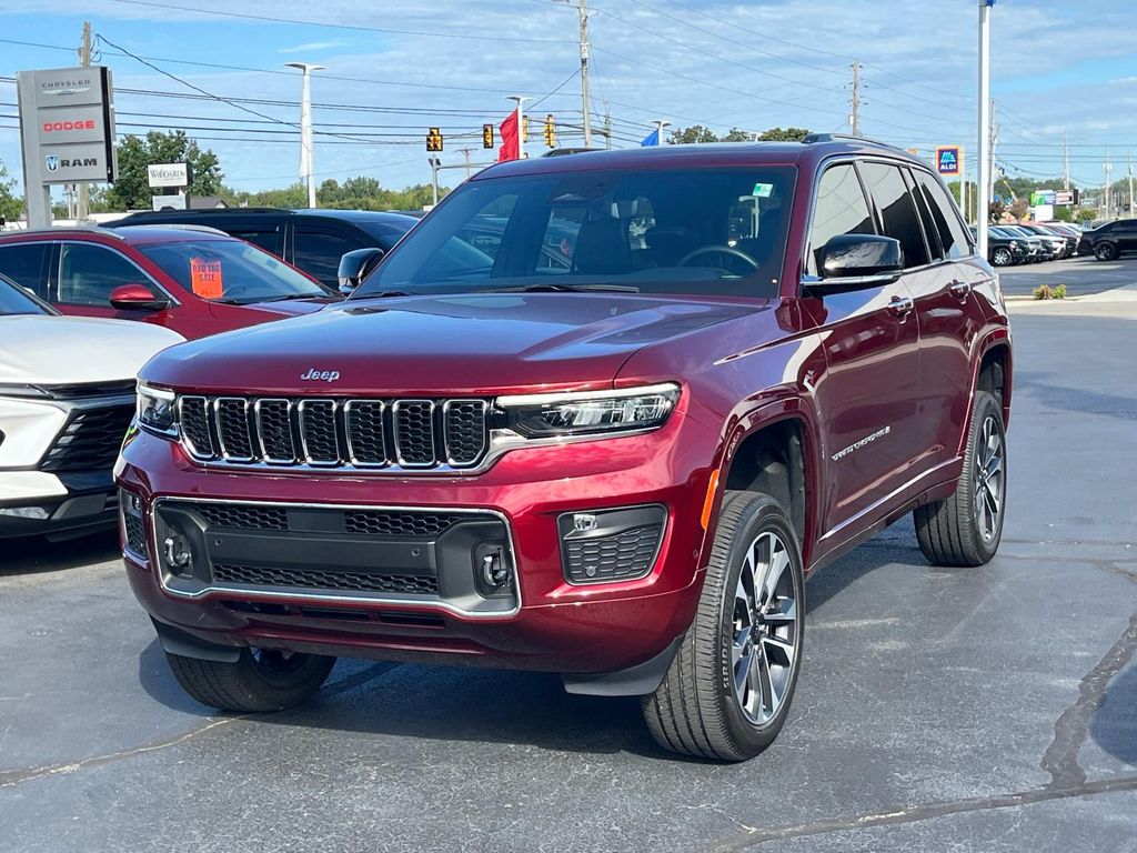 2022 Jeep Grand Cherokee Overland photo 3