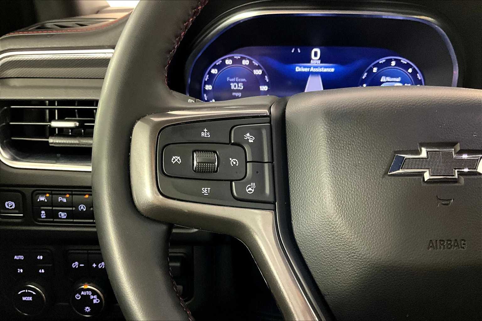 2024 Chevrolet Suburban RST photo 21