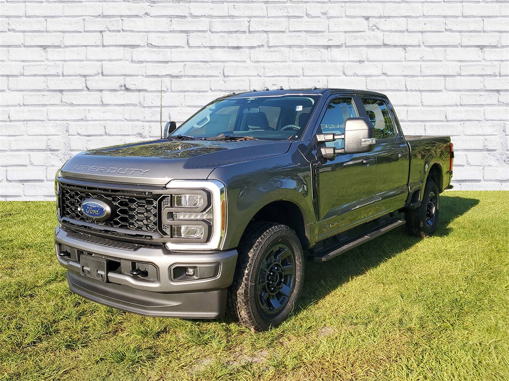 2025 Ford F-350 XL photo 4