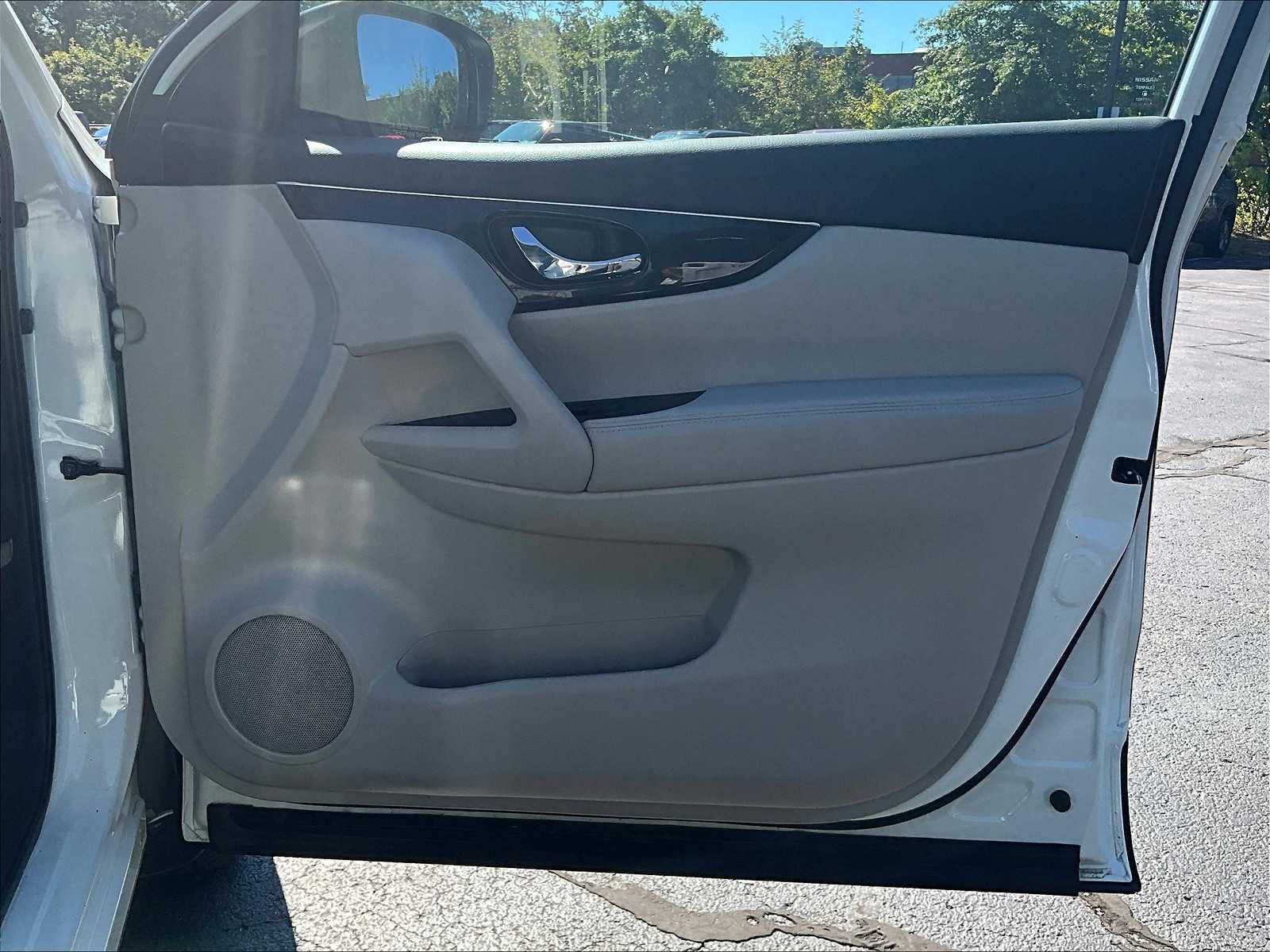2018 Nissan Rogue Sport SL photo 12