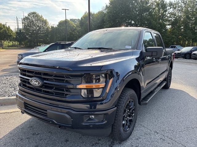 2025 Ford F-150 XLT photo 4