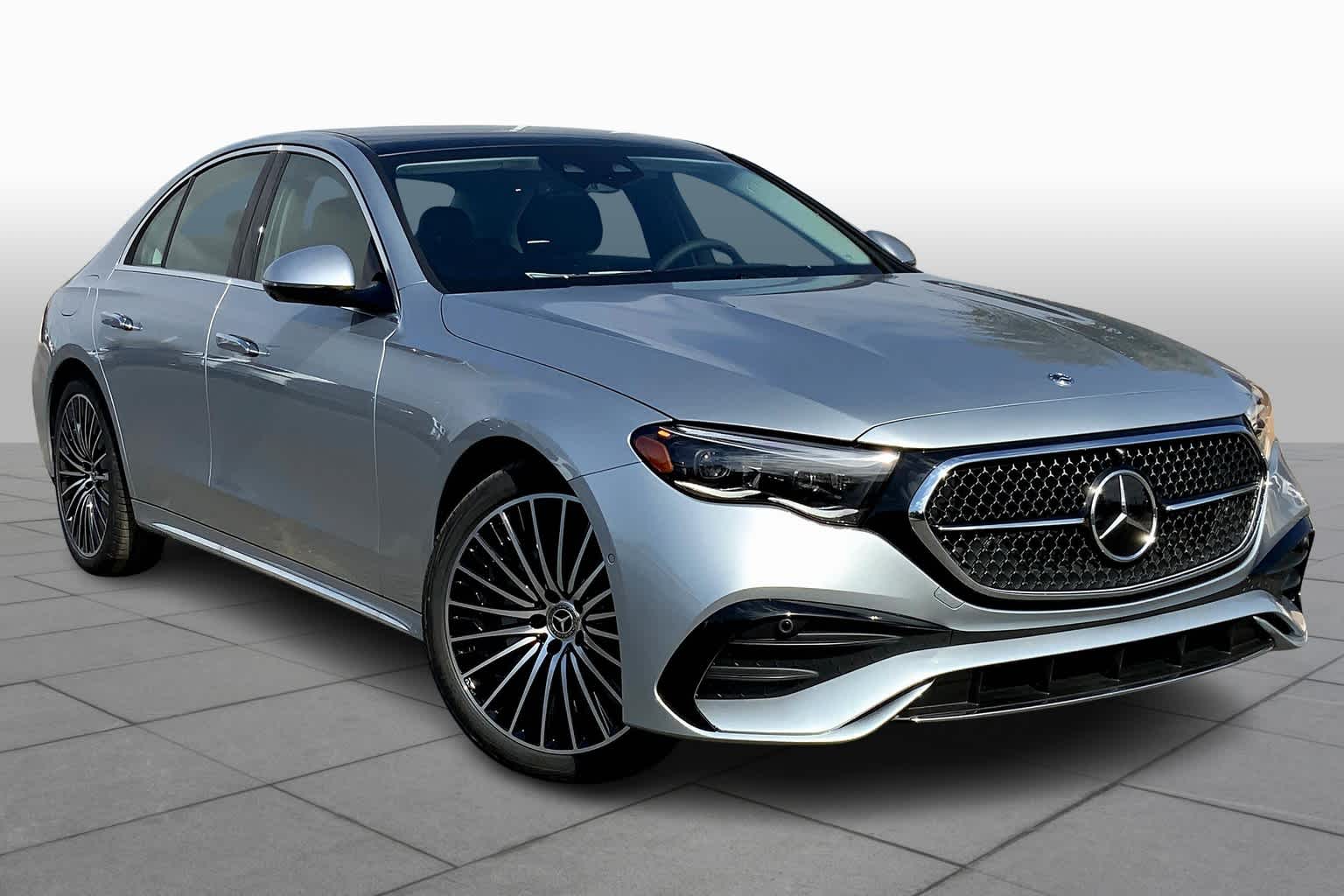 2025 Mercedes Benz E 350 4MATIC Sedan photo 2