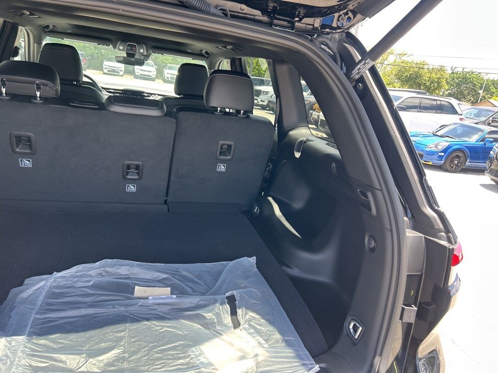 2025 Jeep Grand Cherokee Altitude X photo 29