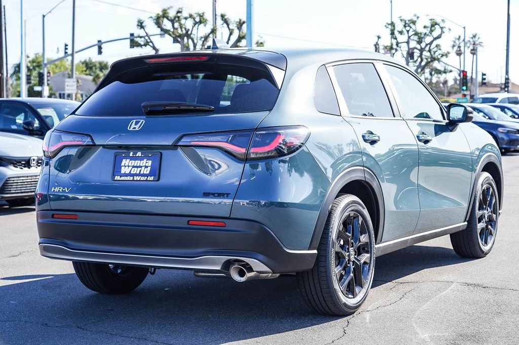 2025 Honda HR-V Sport photo 9