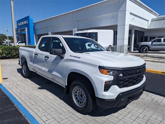 2026 Chevrolet Silverado 1500 photo 2