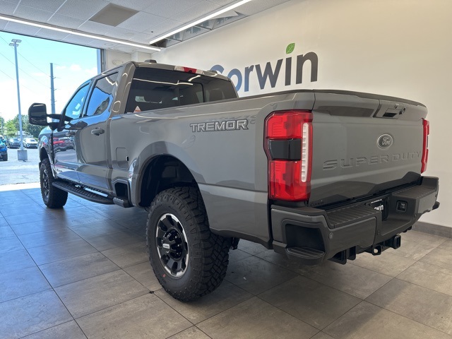 2025 Ford F-350 Lariat photo 11