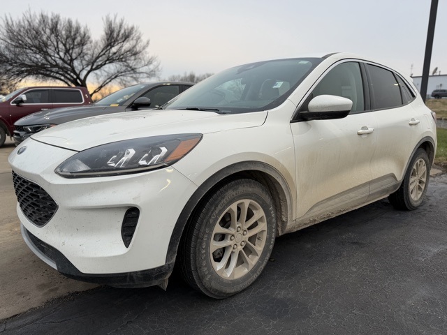 Used 2020 Ford Escape SE with VIN 1FMCU0G66LUB32152 for sale in Augusta, KS
