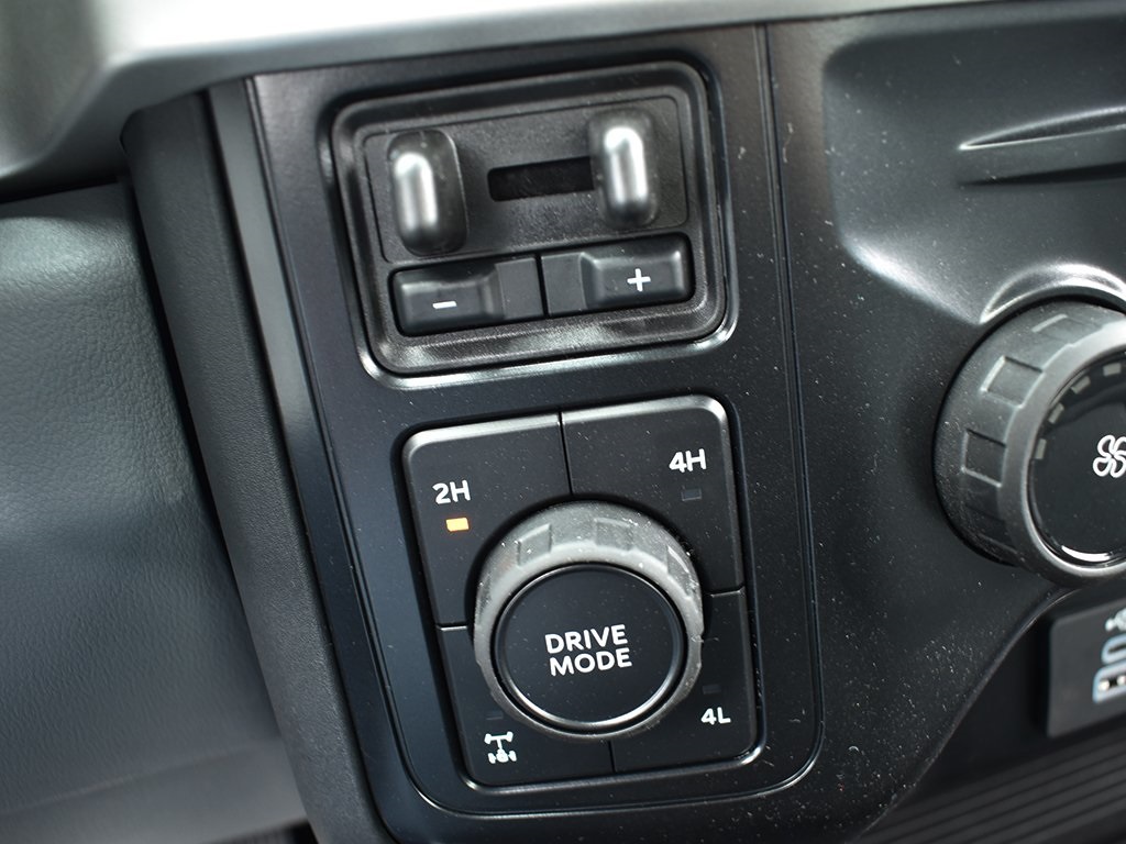 2025 Ford F-350 XLT photo 16