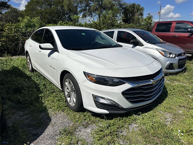 2023 Chevrolet Malibu 1LT photo 2