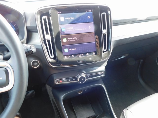 2024 Volvo XC40 Core photo 31