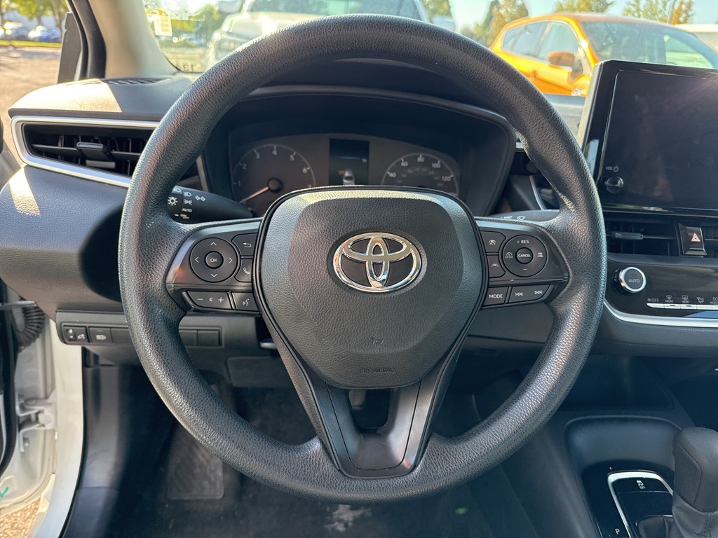 2023 Toyota Corolla LE photo 4