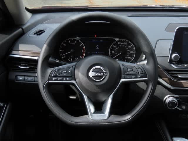 2023 Nissan Altima 2.5 SV photo 18