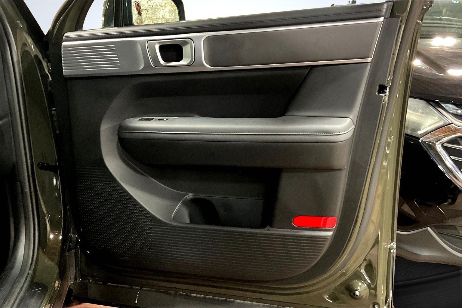 2025 Hyundai Santa Fe SEL photo 23