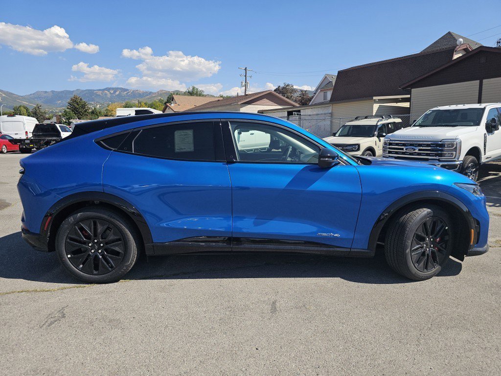 2025 Ford Mustang Mach-E Premium photo 20
