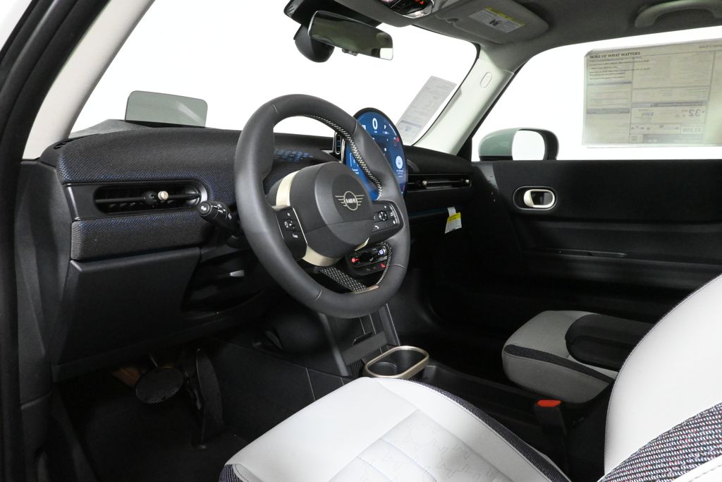 2025 Mini Cooper S Hardtop 2 Door photo 14