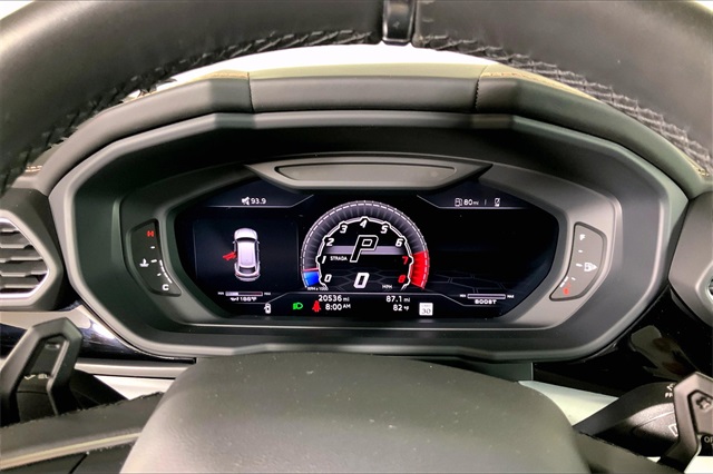 2019 Lamborghini Urus Base photo 11