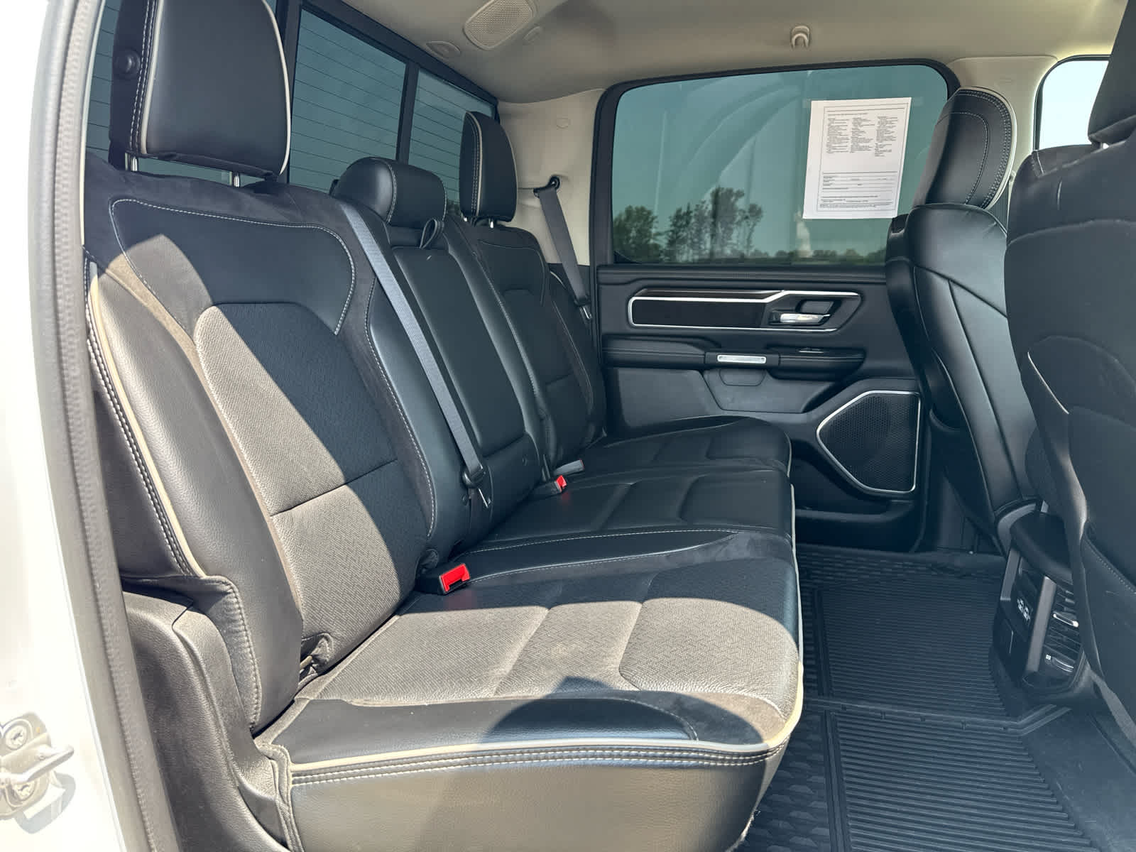 2022 Ram 1500 Laramie photo 15