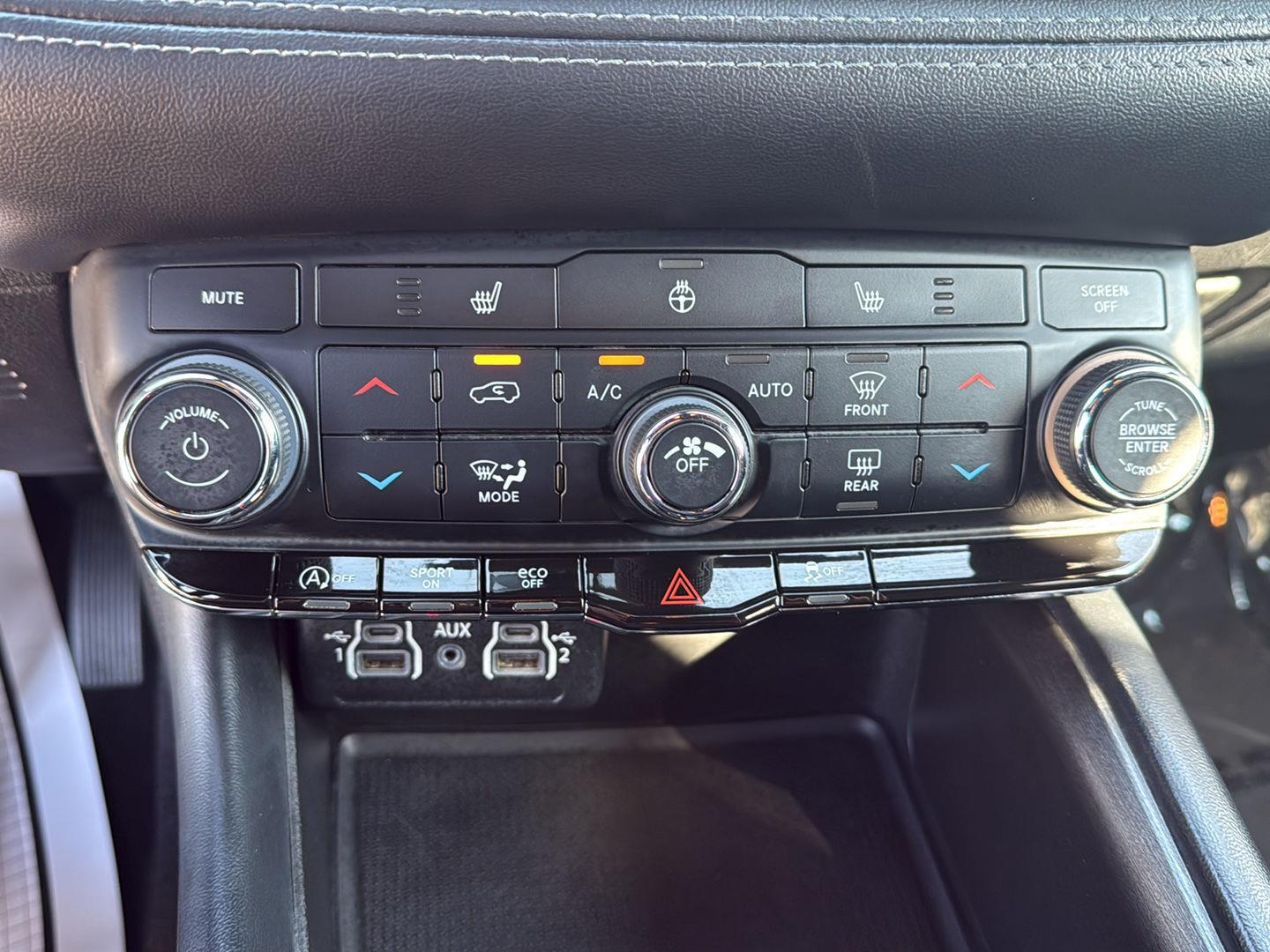 2023 Dodge Durango SXT photo 22