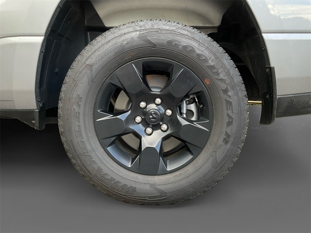 2025 Ram 1500 Tradesman photo 10