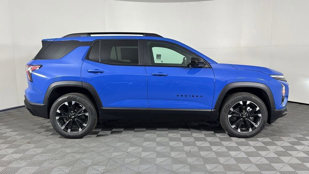 2025 Chevrolet Equinox RS photo 2