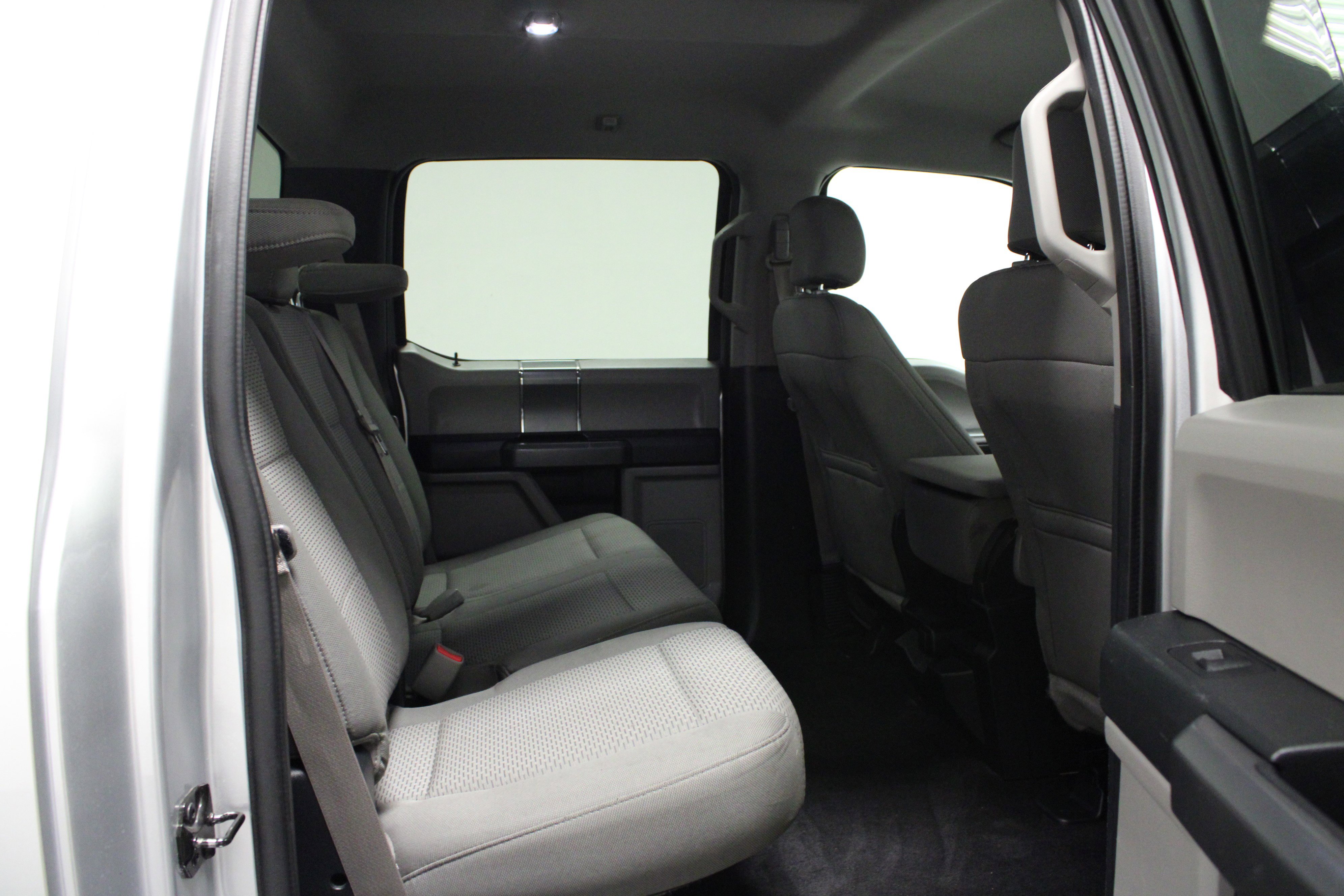2016 Ford F-150 XLT photo 12