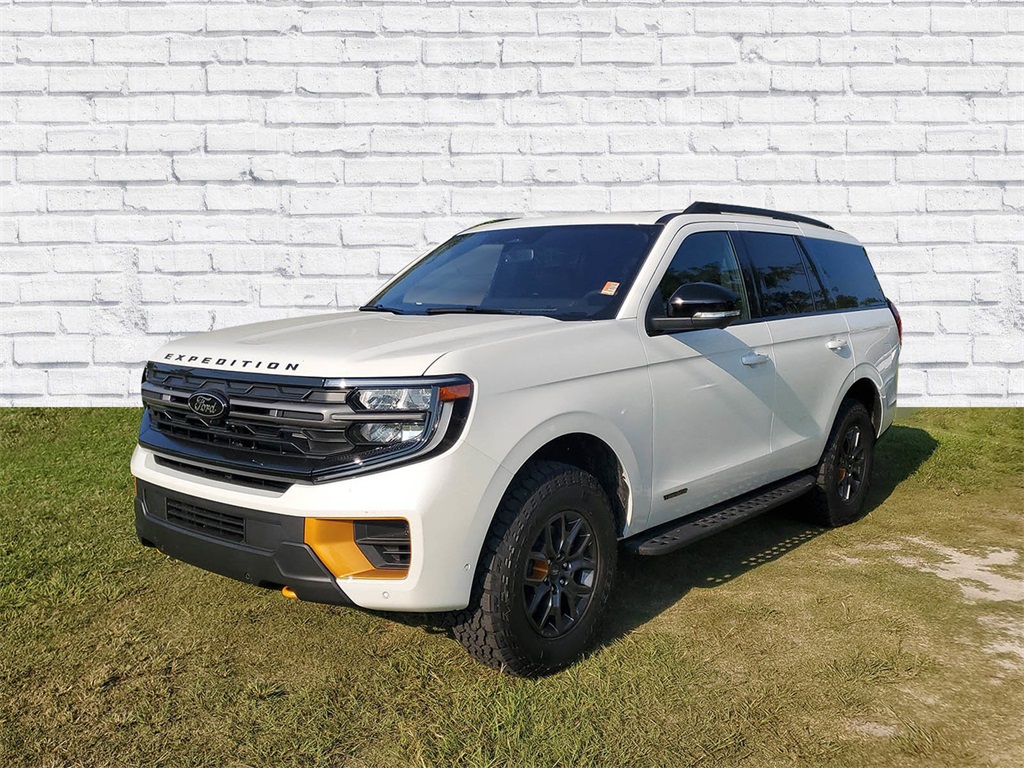 2025 Ford Expedition photo 4