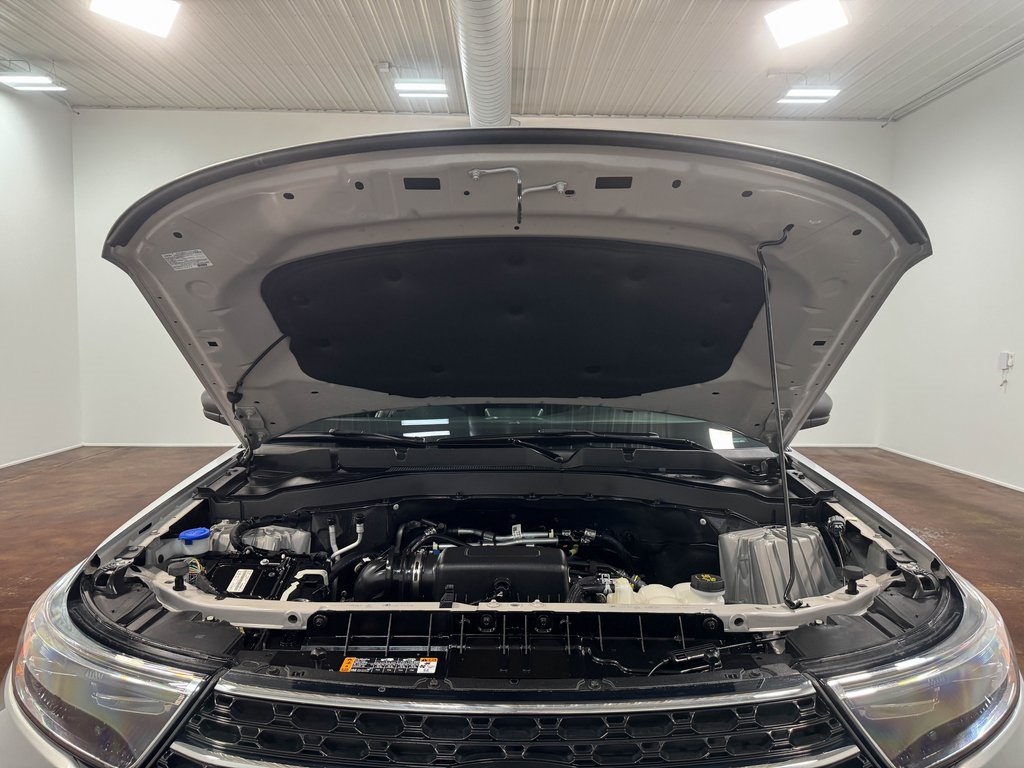 2023 Ford Explorer XLT photo 16