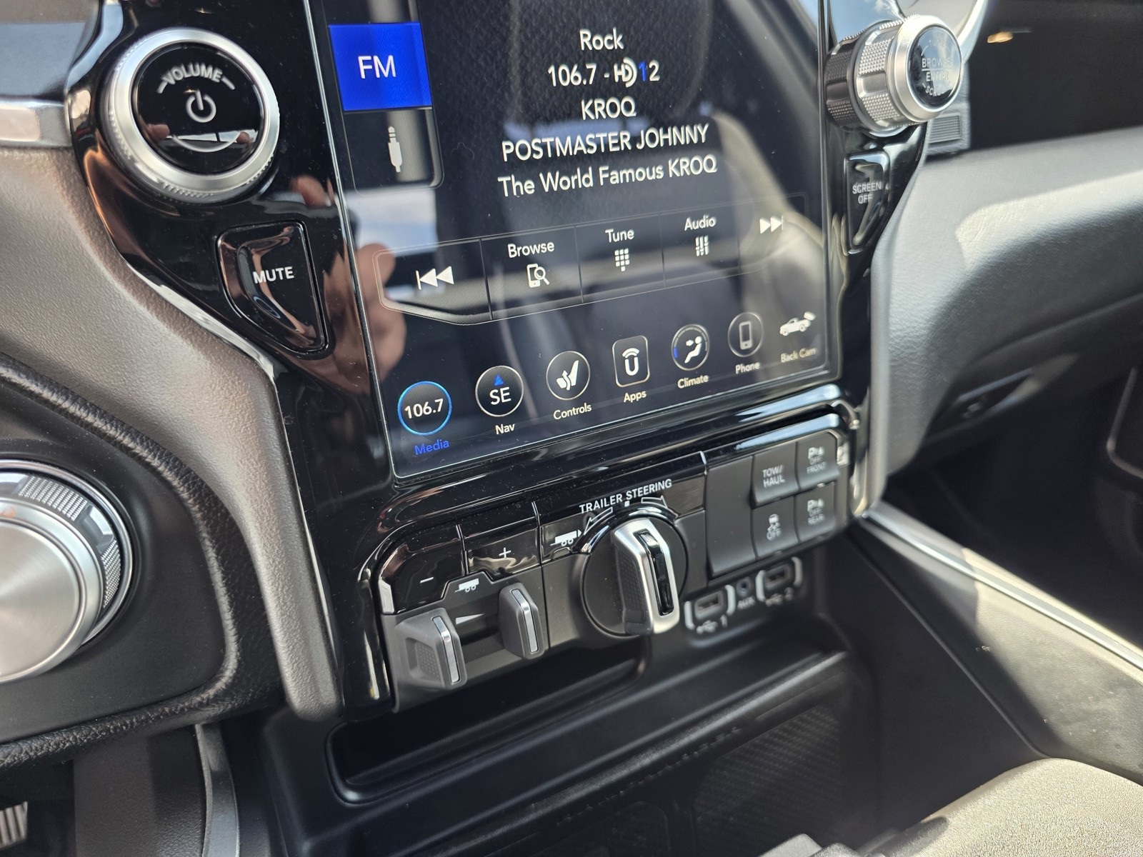 2021 Ram 1500 Laramie photo 23