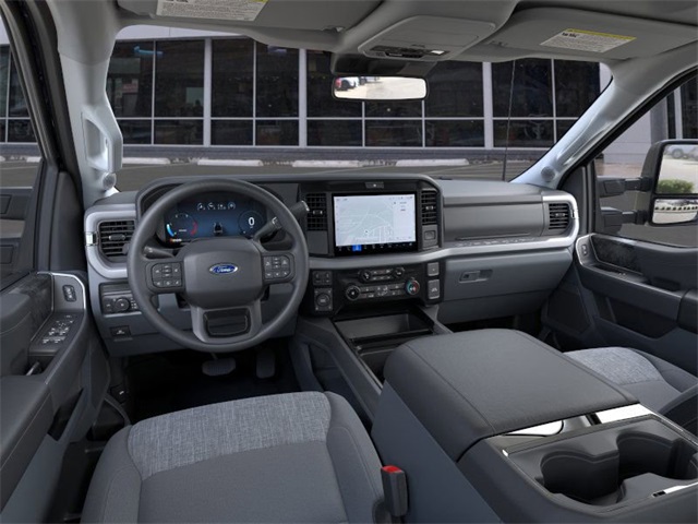 2025 FORD F-250 - Image 31