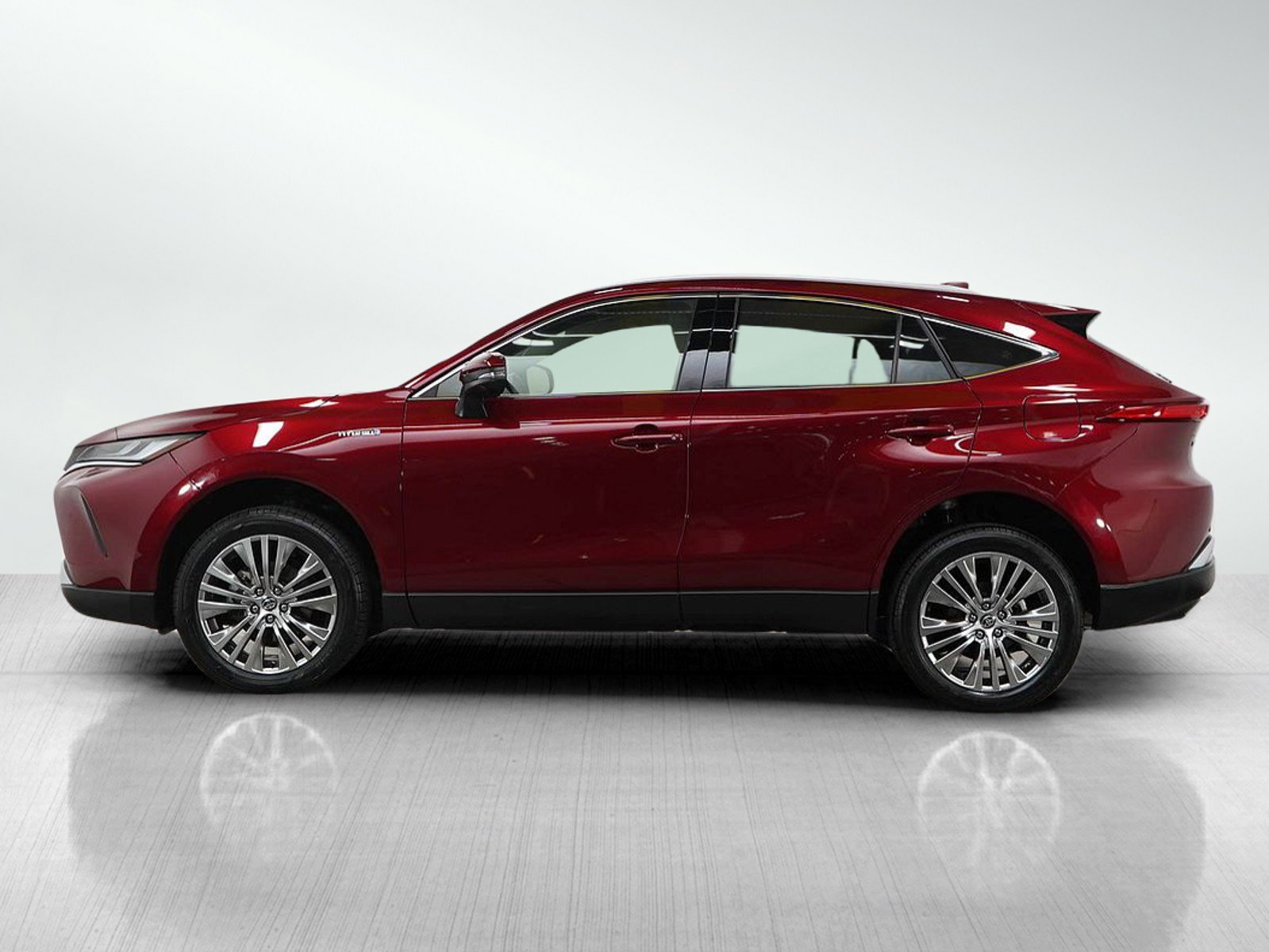 Used 2022 Toyota Venza XLE with VIN JTEAAAAH2NJ113358 for sale in Bloomington, Minnesota