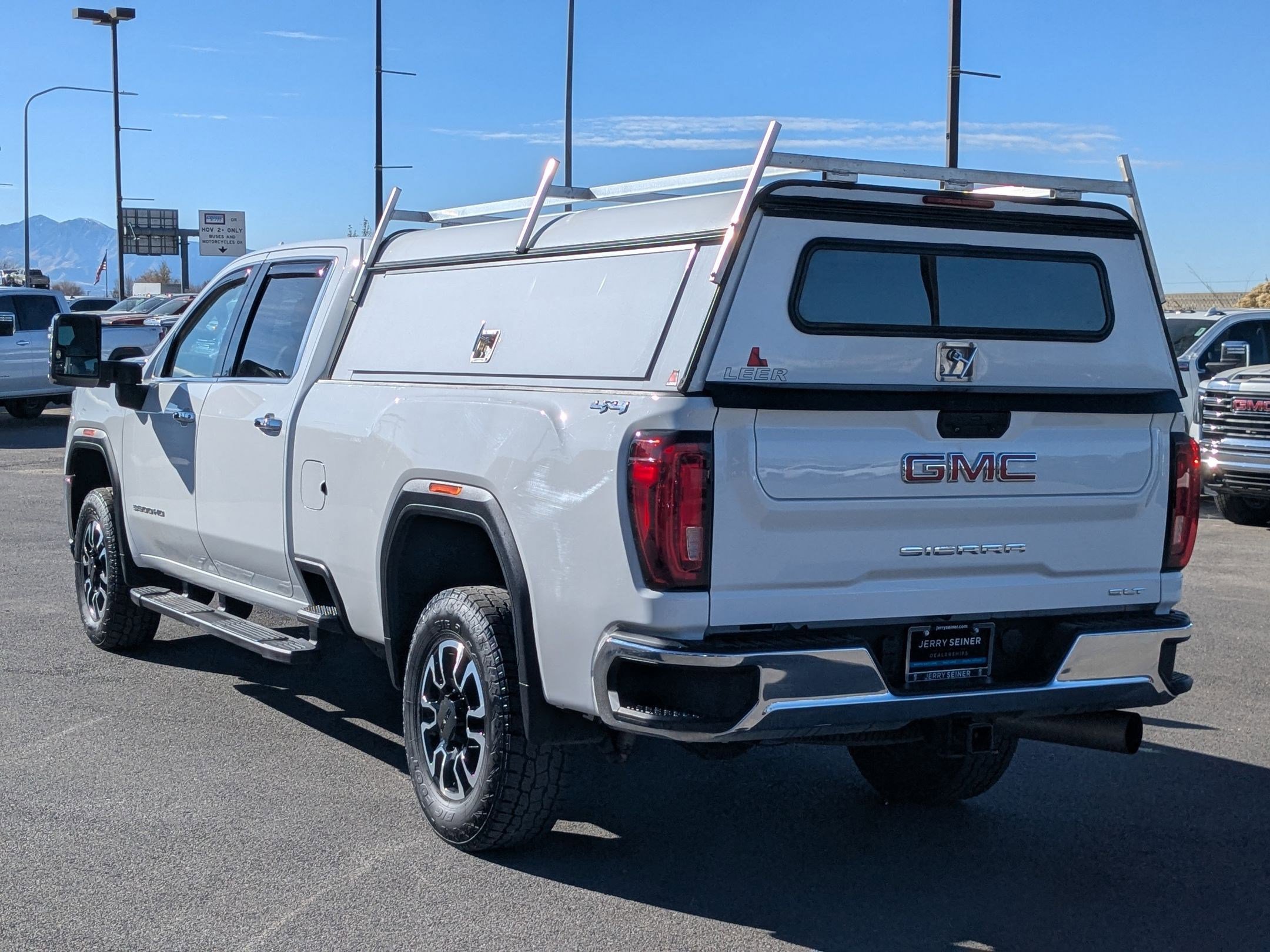 2020 Gmc Sierra 3500 HD SLT photo 2