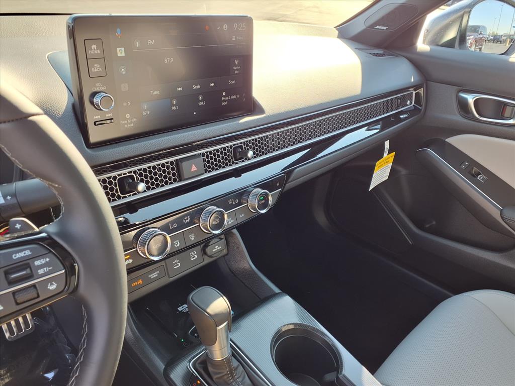 2026 Honda Civic Hybrid Sport Touring photo 7
