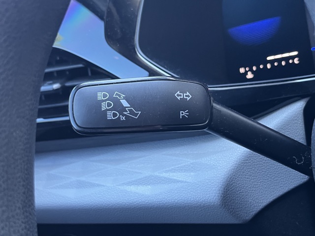 2022 Volkswagen Taos S photo 30