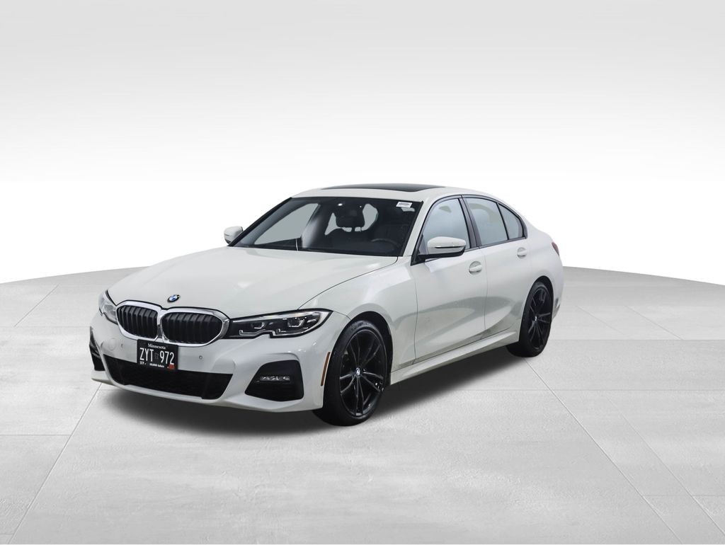 2019 BMW 3 Series 330i's photo